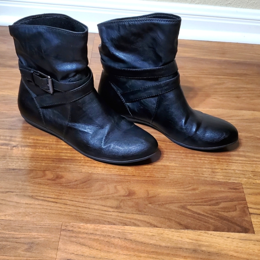 American Eagle by Payless ankle boots
